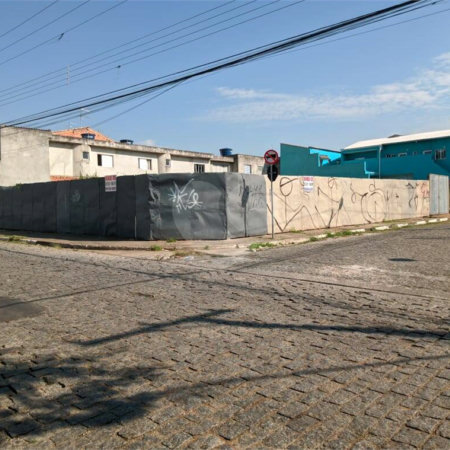 Terreno à venda em Vila Urupês, Suzano, SP