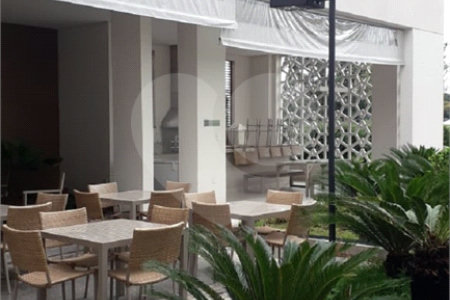 Apartamento à venda com 3 quartos, sendo 1 suíte,  em Jardim Vazani, São Paulo, SP