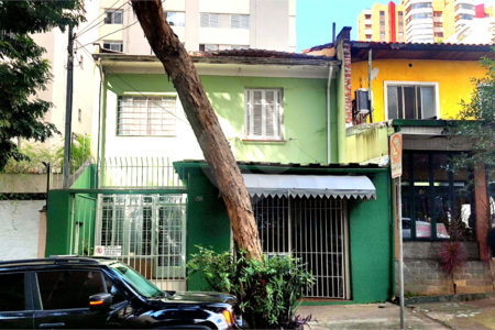Sobrado à venda com 3 quartos em Moema, São Paulo, SP