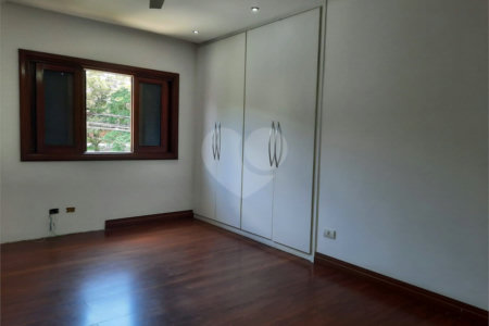 Sobrado à venda com 3 quartos, sendo 1 suíte, em City Campo Grande, São Paulo, SP
