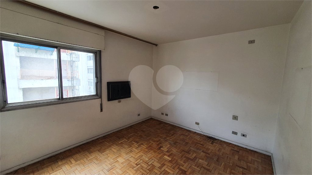 Apartamento à venda com 3 quartos, sendo 2 suítes, em Jardim Paulista, São Paulo, SP