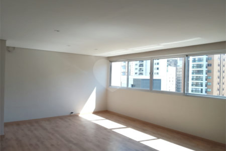 Apartamento à venda com 3 quartos, sendo 1 suíte, em Jardim Paulista, São Paulo, SP