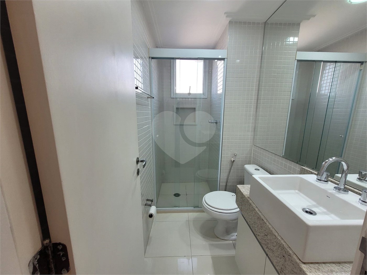 Apartamento para alugar com 2 quartos, sendo 1 suíte, em Vila Anastácio, São Paulo, SP
