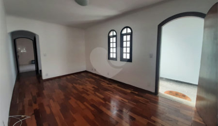 Sobrado à venda ou para alugar com 3 suítes em Jardim França, São Paulo, SP