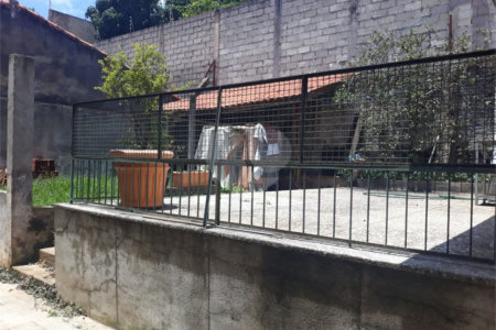 Casa à venda ou para alugar com 3 quartos, sendo 1 suíte, em Jardim Maria Trindade, São Roque, SP