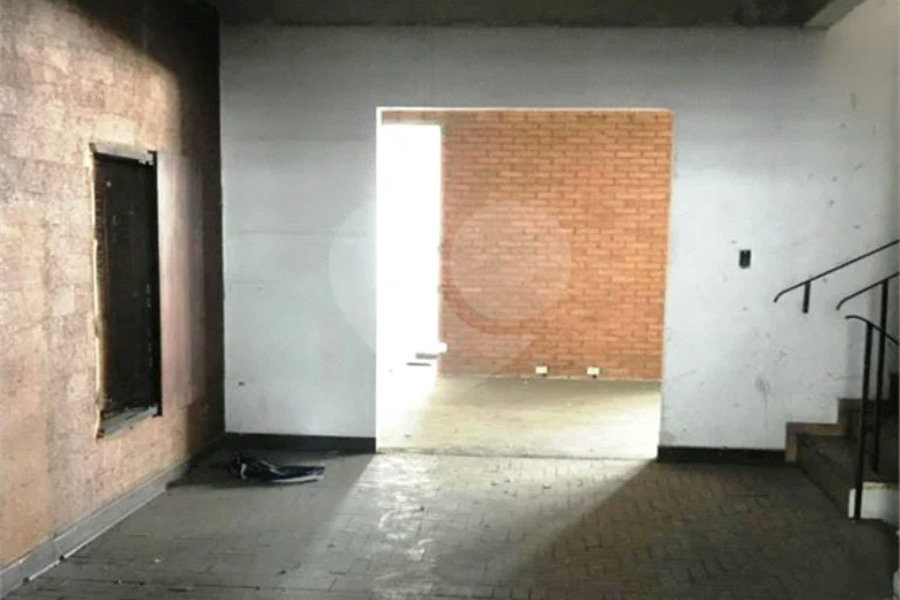 Sobrado à venda ou para alugar com 3 quartos em Vila Carrão, São Paulo, SP