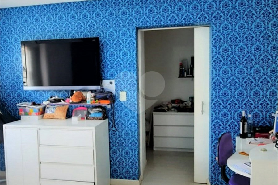 Casa à venda com 5 quartos, sendo 4 suítes, em Santana, São Paulo, SP