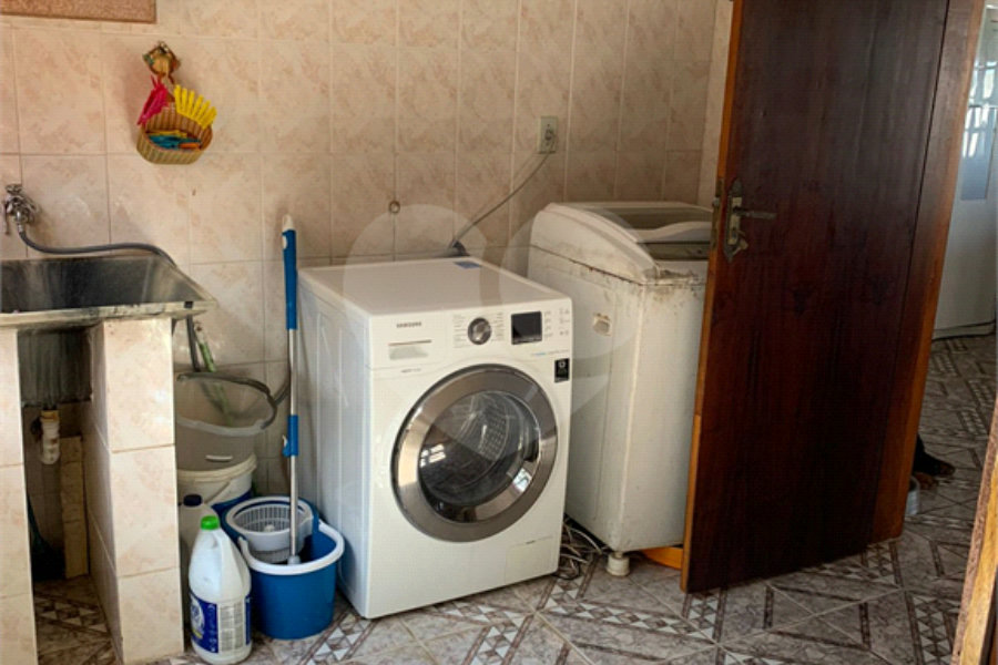 Casa à venda com 4 quartos, sendo 1 suíte, em Loteamento Rancho Maringá II, Atibaia, SP