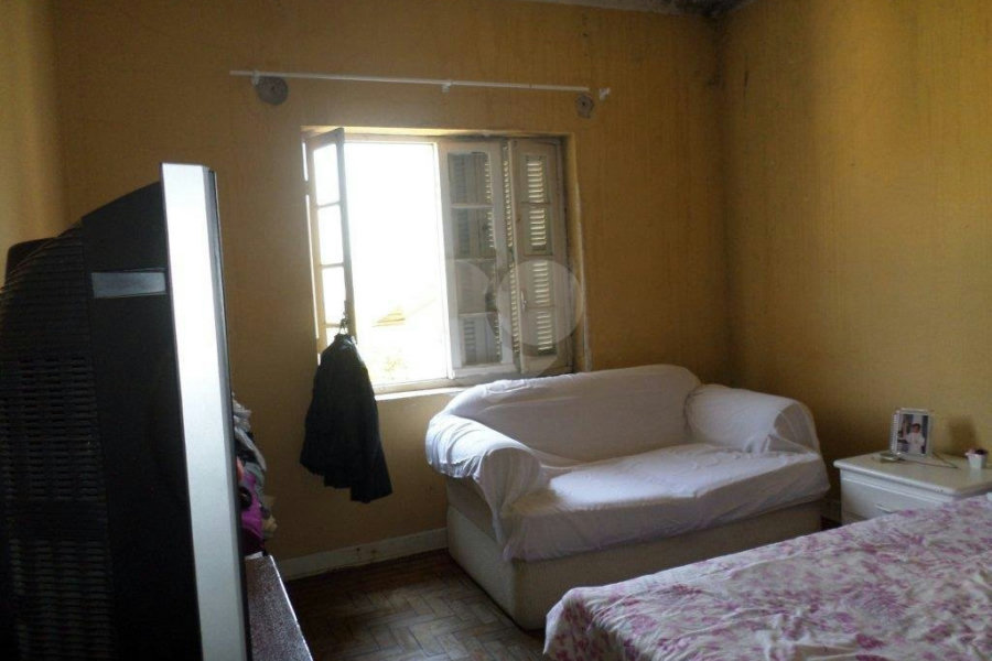 Sobrado à venda com 6 quartos em Jardim Floresta, São Paulo, SP