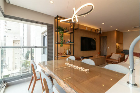 Apartamento à venda com 2 suítes em Santo Amaro, São Paulo, SP