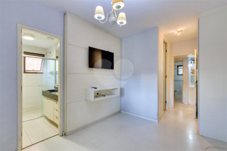 Apartamento à venda com 2 suítes em Alto da Boa Vista, São Paulo, SP