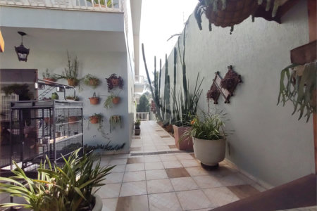 Sobrado à venda com 4 quartos, sendo 2 suítes, em Interlagos, São Paulo, SP