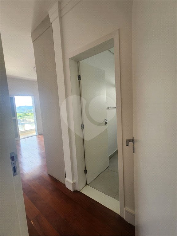 Casa à venda ou para alugar com 4 suítes no condomínio Residencial Jaguary, São José dos Campos - SP