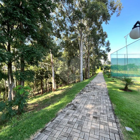 Casa à venda com 5 quartos, sendo 3 suítes, no condomínio Santa Teresa 1, Vinhedo - SP