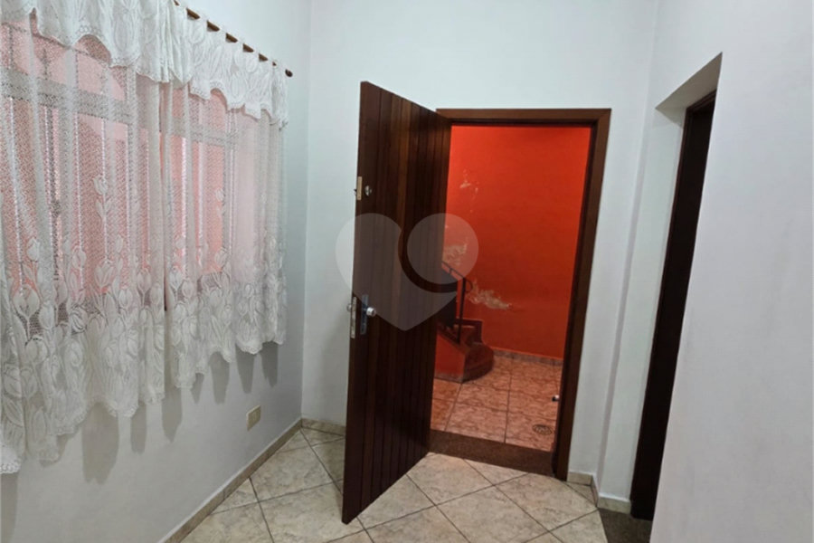 Casa à venda com 3 quartos, sendo 1 suíte, em Vila Pereira Cerca, São Paulo, SP