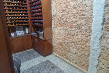 Casa à venda com 4 suítes no condomínio Villa Viana II, Cotia - SP