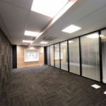 Prédio Corporativo em Santos | 4 Pavimentos | Galpão com Pé-Direito Duplo | Estrutura para +200 Pessoas | Compra Ou Locação