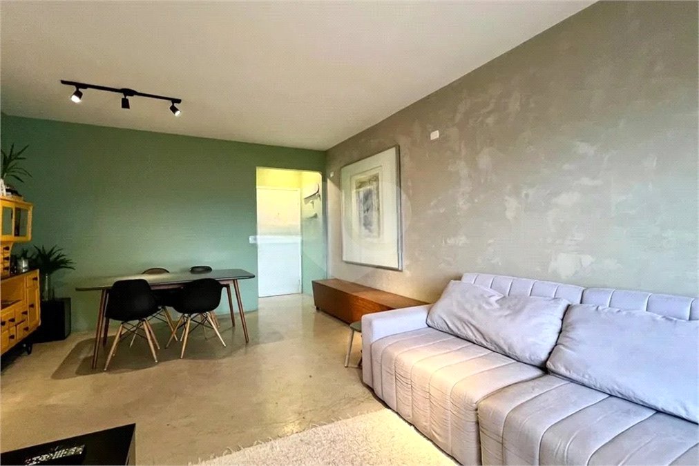 Apartamento à venda com 3 quartos, sendo 1 suíte, em Vila Madalena, São Paulo, SP