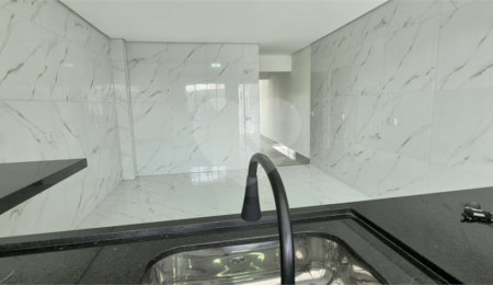 Sobrado à venda com 3 quartos, sendo 1 suíte,  em Vila Bonilha, São Paulo, SP