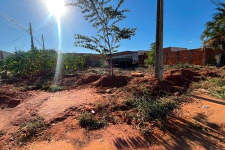 Terreno à venda em Jardim das Violetas, Três Lagoas, MS