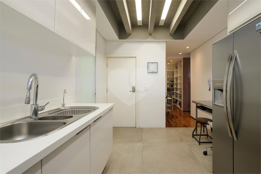 Apartamento para alugar com 3 quartos, sendo 1 suíte, em Pinheiros, São Paulo, SP