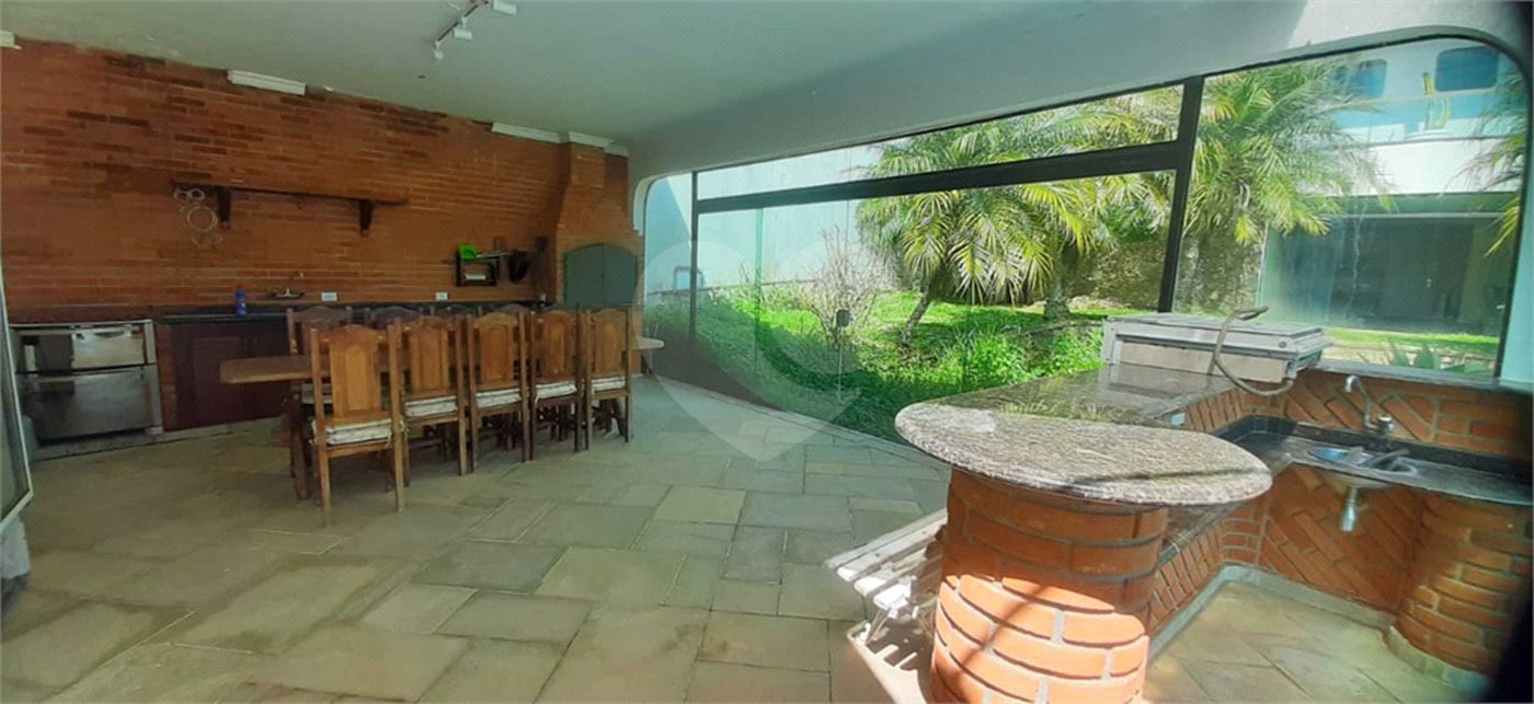Casa à venda com 4 suítes no condomínio Parque Imperial da Cantareira, Mairiporã - SP
