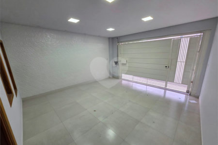 Sobrado 3 quartos 1 suíte e área de lazer