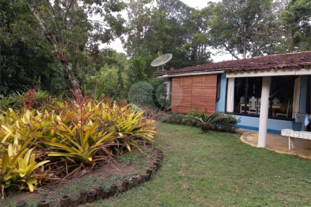 Chácara à venda com 3 quartos, sendo 1 suíte, no Centro, Santa Cruz Cabrália, BA