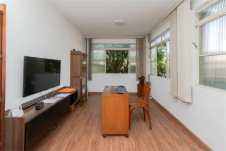 Casa à venda com 4 quartos, sendo 3 suítes,  em Vila Pirajussara, São Paulo, SP