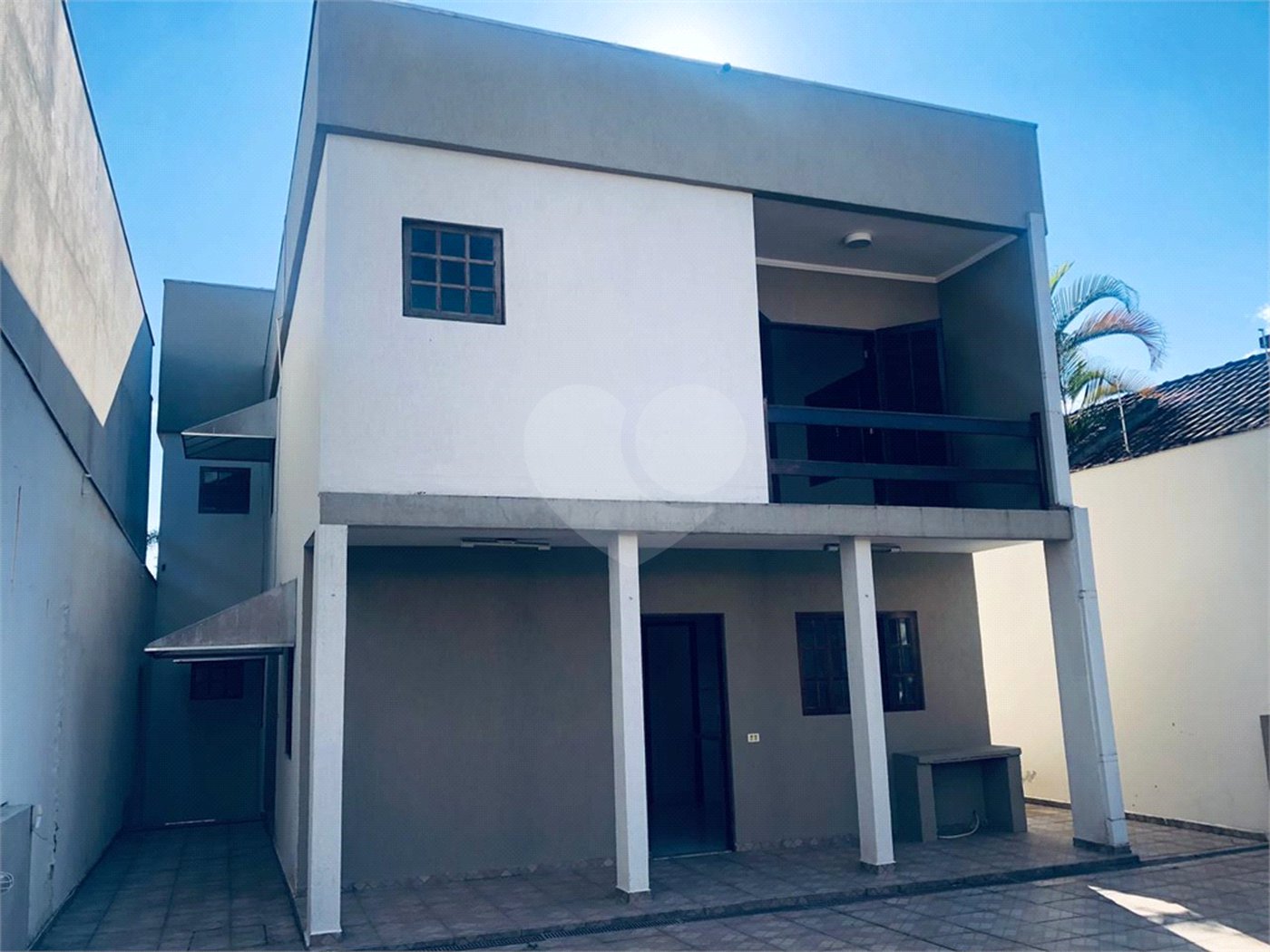 Sobrado à venda com 4 quartos, sendo 2 suítes,  em Vila Oliveira, Mogi das Cruzes, SP
