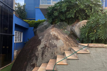 Casa à venda com 4 suítes no condomínio Osato, Atibaia - SP