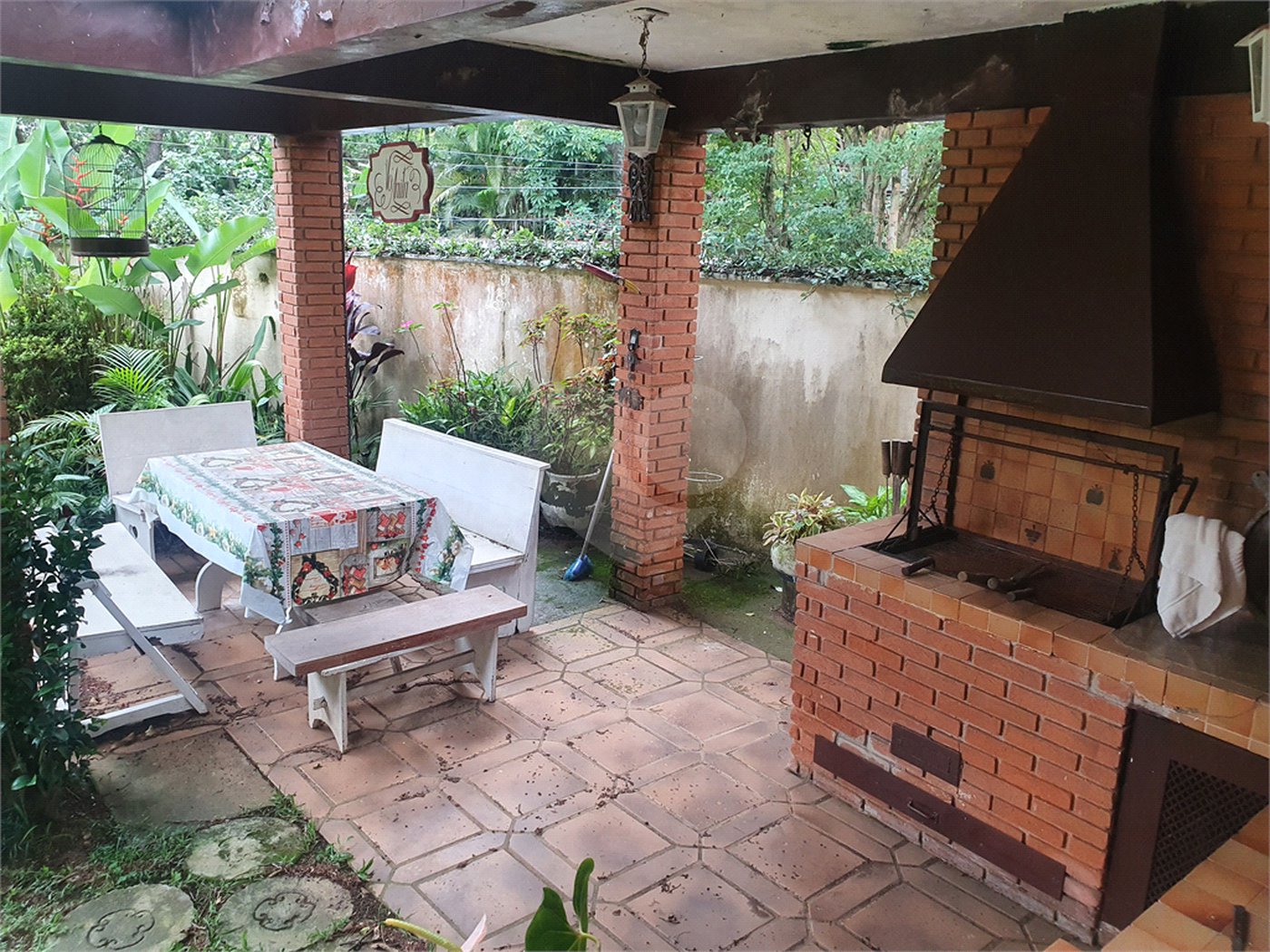Casa à venda com 4 quartos, sendo 1 suíte, em Interlagos, São Paulo, SP
