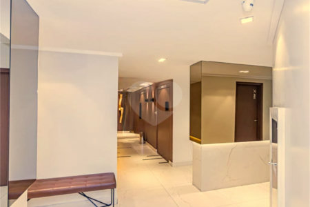 Apartamento à venda com 2 quartos em Parque Maria Domitila, São Paulo, SP