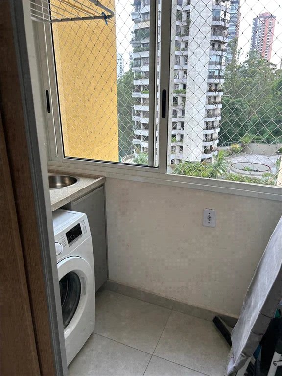Apartamento à venda com 2 quartos, sendo 1 suíte, em Paraíso do Morumbi, São Paulo, SP