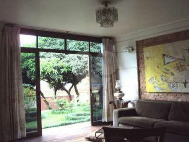 Casa Térrea à venda com 3 quartos, sendo 1 suíte,  em Jardim Marajoara, São Paulo, SP