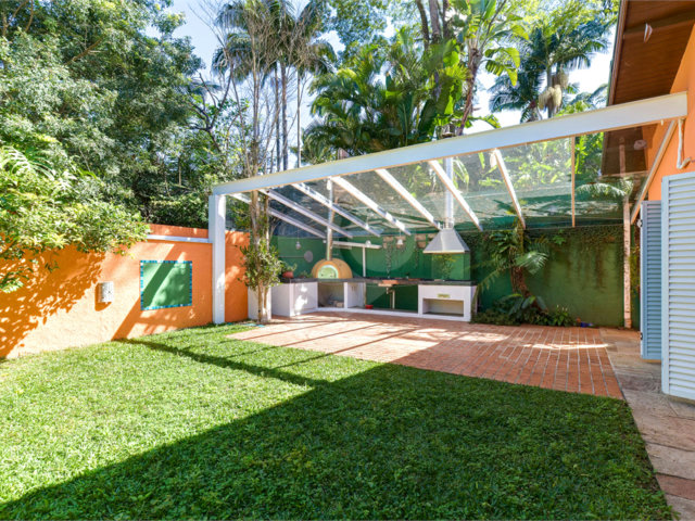Casa Térrea à venda com 4 quartos, sendo 2 suítes,  em Alto da Boa Vista, São Paulo, SP