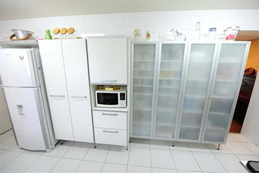 Apartamento à venda ou para alugar com 3 quartos, sendo 2 suítes, em Jardim Morumbi, São Paulo, SP