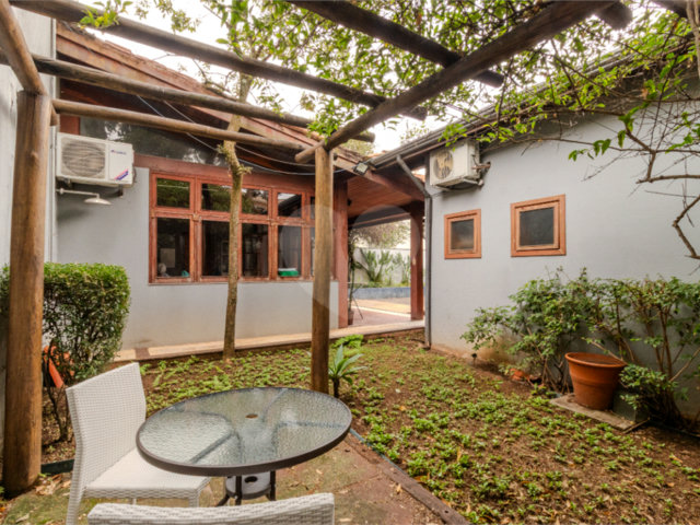Casa à venda com 3 suítes em Brooklin, São Paulo, SP