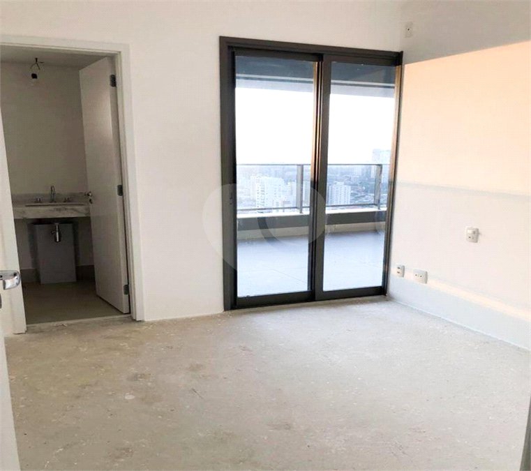 Apartamento à venda com 3 suítes em Brooklin, São Paulo, SP