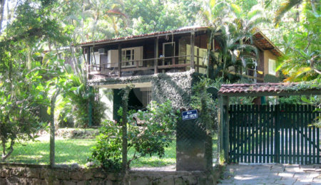 Casa à venda com 3 quartos, sendo 1 suíte,  em Itanhangá, Rio de Janeiro, RJ
