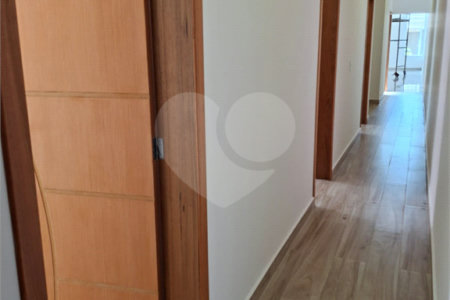 Casa à venda com 3 quartos, sendo 1 suíte, no condomínio Costa das Areias, Salto - SP