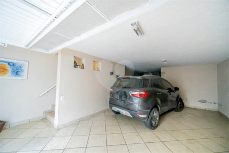 Sobrado à venda com 3 quartos, sendo 1 suíte,  em Parque Continental, São Paulo, SP