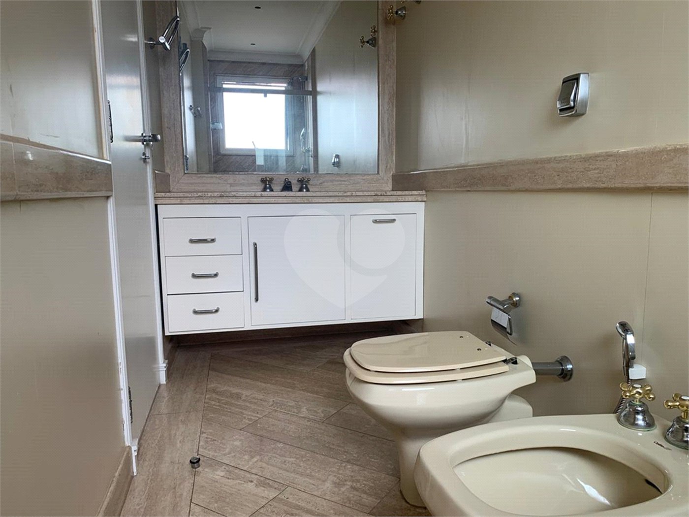 Cobertura à venda com 4 quartos, sendo 3 suítes, em Vila Mariana, São Paulo, SP