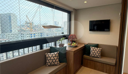 Apartamento à venda com 3 quartos, sendo 1 suíte,  em Vila Andrade, São Paulo, SP