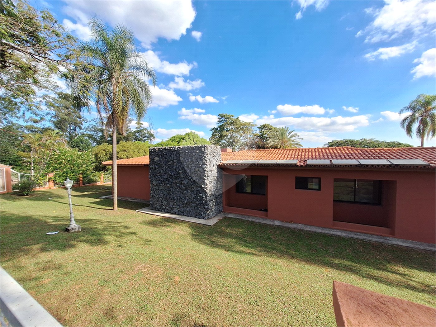 Casa à venda ou para alugar com 4 quartos, sendo 3 suítes, no condomínio Chácara Residencial Santa Maria, Votorantim - SP