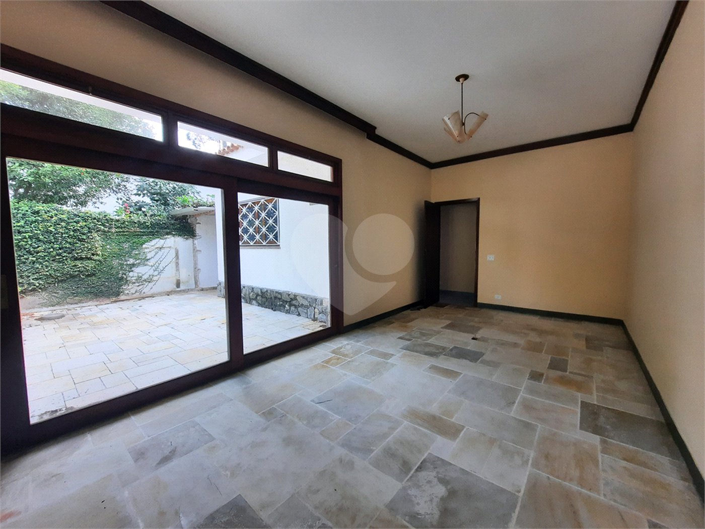 Casa Térrea à venda com 3 suítes em Interlagos, São Paulo, SP