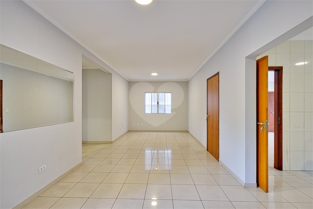 Casa à venda com 3 quartos, sendo 1 suíte, em Alto da Boa Vista, São Paulo, SP