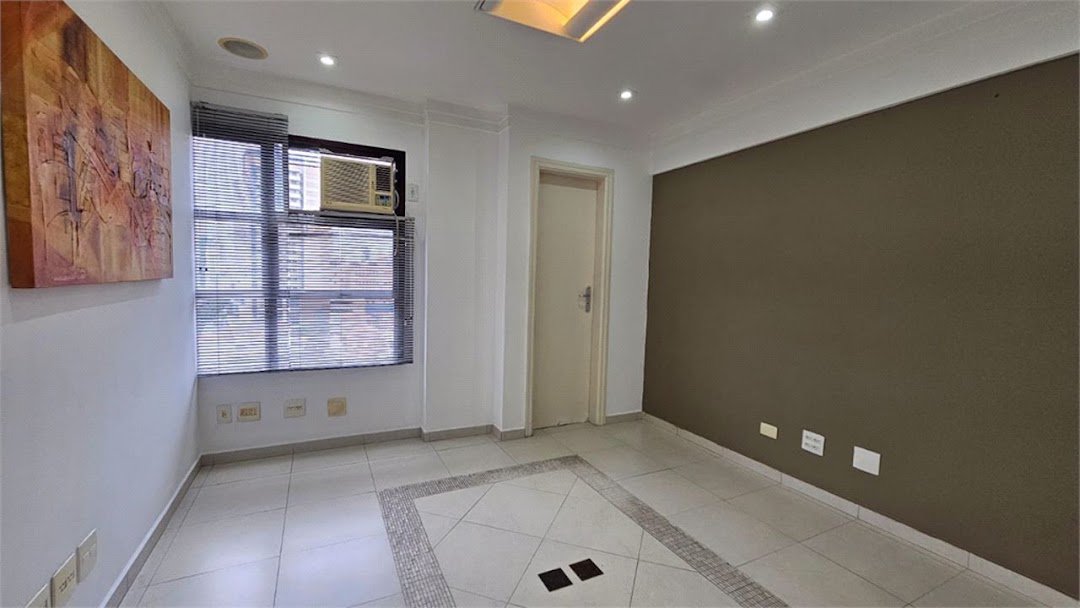Sala Comercial à venda, Vila Matias, Santos - SA0011.