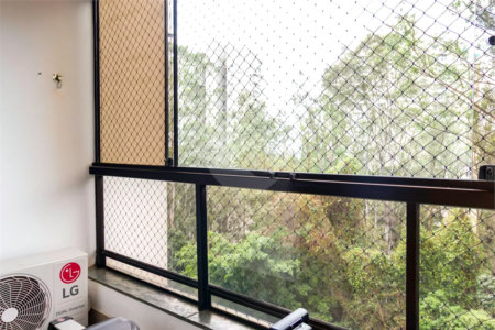 Apartamento à venda com 3 quartos, sendo 1 suíte, em Vila Andrade, São Paulo, SP