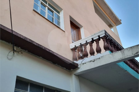Sobrado à venda com 3 quartos em Vila Basileia, São Paulo, SP
